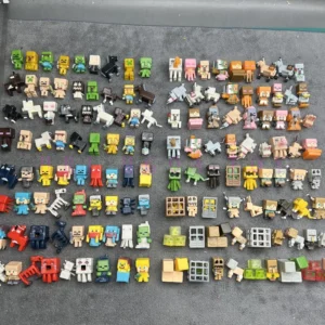 Figurines Mini-Monde - Lot 24/36 pièces